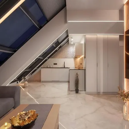 Luxury Skylight Loft & Terrace Center * Warna